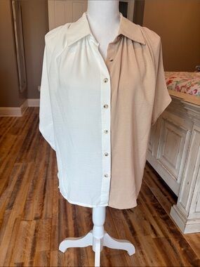 SHEIN Two-Tone Short Sleeve Button-Down Shirt - White & Beige size XS